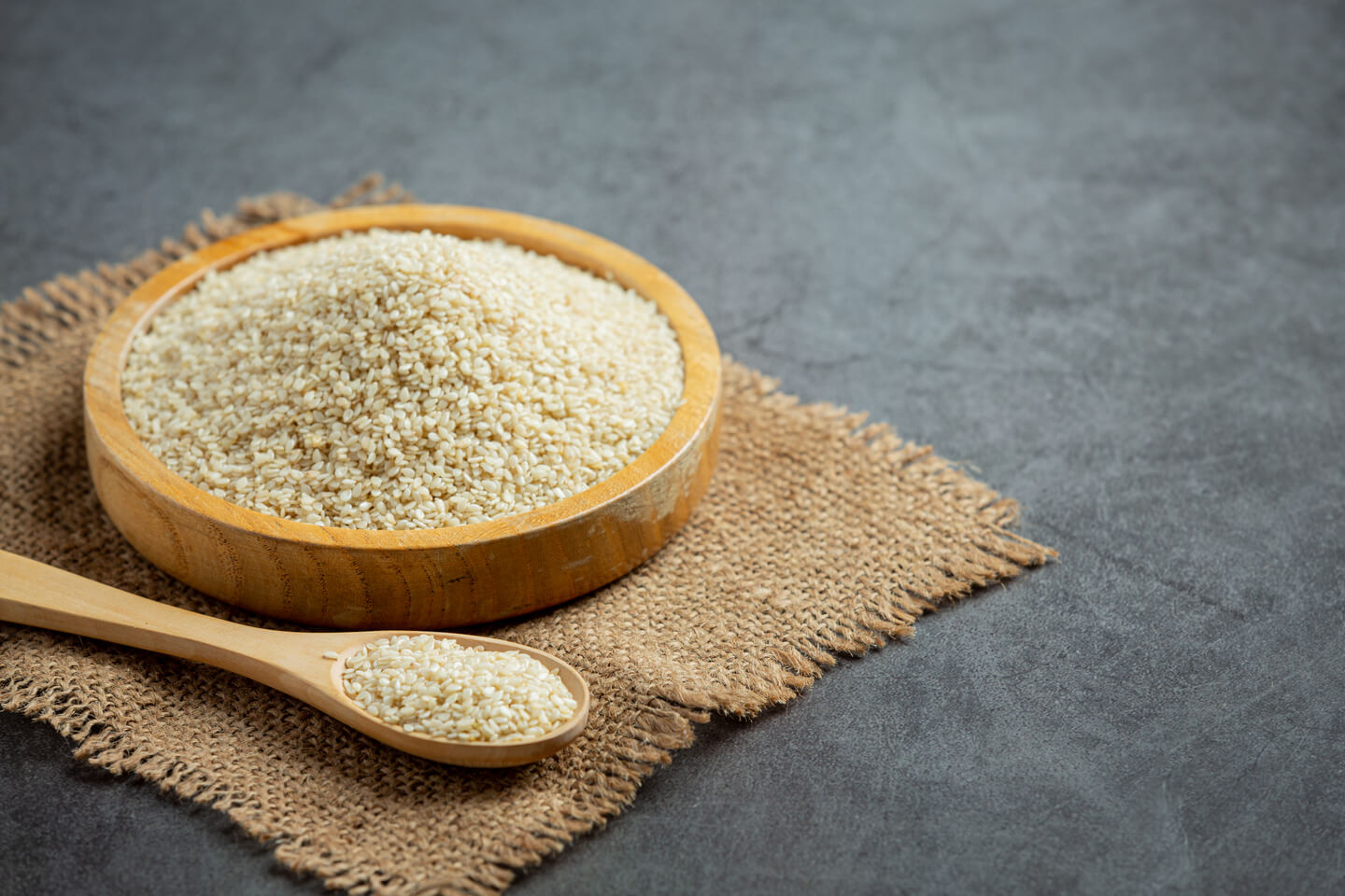 Clean sorted sesame seeds for food grade bulk export